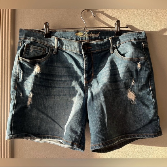 Distressed Boyfriend Shorts - Picture 2 of 2